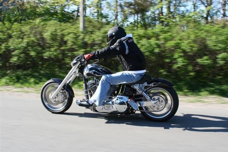 Harley Davidson FLH EVO billede 8