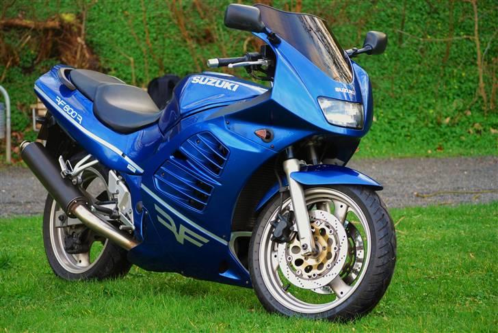 Suzuki RF600R *SOLGT* - Første RF jeg har set med grå stafferinger. billede 2