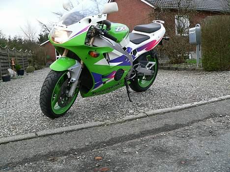 Kawasaki zxr 400 billede 3