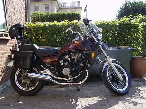 Honda Magna V30 VF500C SOLGT ! billede 2