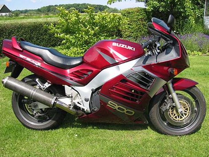 Suzuki rf 900 r