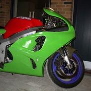 Kawasaki zx7r (solgt)