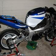 Suzuki GSXR 750 K1