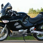 Suzuki GSX750F