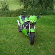 Kawasaki GPZ 600 R *SOLGT*