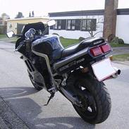 Suzuki GSXR 750 --SOLGT--