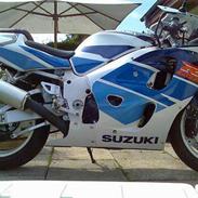 Suzuki gsxr 750