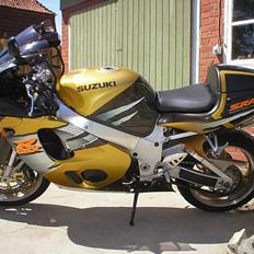 Suzuki GSXR 750 SRAD *SOLGT*