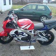 Honda CBR 900RR (Totalskadet)