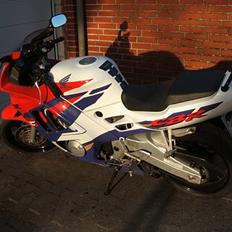 Honda CBR 600 F3 --SOLGT--