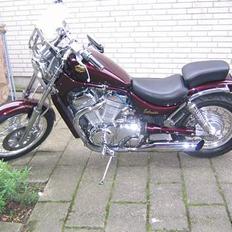 Suzuki intruder vs 700