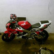 Yamaha YZF R1