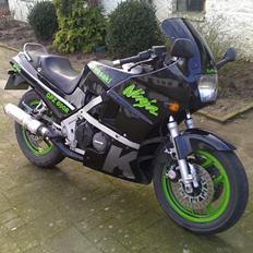 Kawasaki GPZ 600R SOLGT