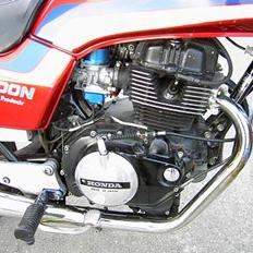 Honda CB400 N (Solgt)