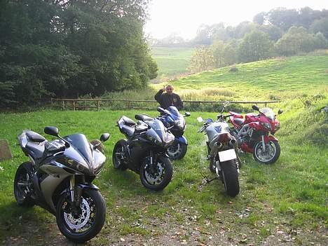 Yamaha YZF R1 SÆLGES!!! - Oktober, og vejret er stadig nogenlunde, lækkert for os på 2 hjul billede 3