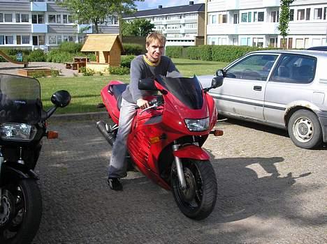 Suzuki RF 600R *Solgt* - Jae, det er jo så mig :-) billede 13