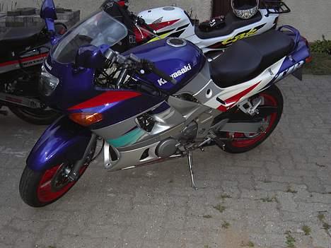 Kawasaki ZZr 600 - Fin cykel... og har lige hentet den... billede 1