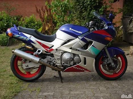 Kawasaki ZZr 600 - Der er dømt ren model-potentiale...  billede 6