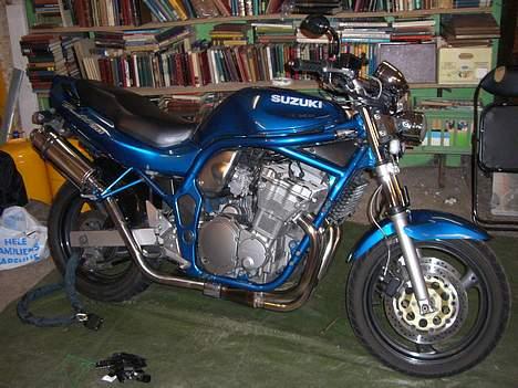 Suzuki GSF 600 N Bandit (solgt) - I vinterhi... billede 11