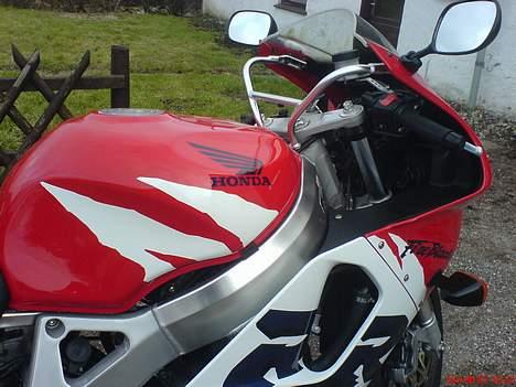Honda CBR 900RR (Totalskadet) billede 4