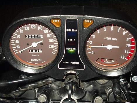 Suzuki Gs 850 G ( solgt d.3/11 ) - Ja, den har gået et par meter efterhånden. Billedet blev taget samme aften hvor bakken lukkede. 6/9 - 2004 billede 8