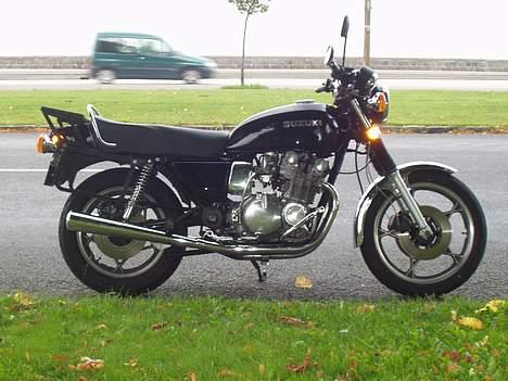 Suzuki Gs 850 G ( solgt d.3/11 ) - På vej til at lukke bakken d. 6/9 - 2004 billede 9