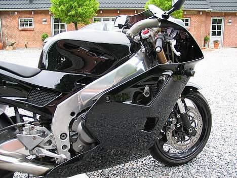 Kawasaki Zxr 400 SOLGT TIL PINDARM billede 4