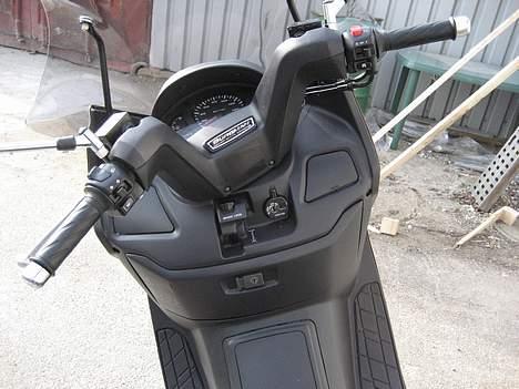 Suzuki AN400 Burgman billede 6