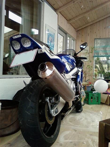 Yamaha yzf-r6 - Standard udstødning! drømmer om en anden.. billede 2