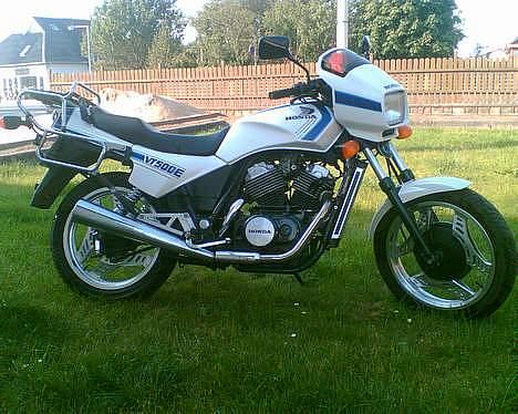 Honda VFR 750 F (solgt) - Min gamle mc, en gang Honda altid Honda billede 18