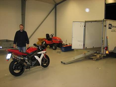 Yamaha YZF R1 - Brorman som gerne vil prøve tror jeg! billede 7