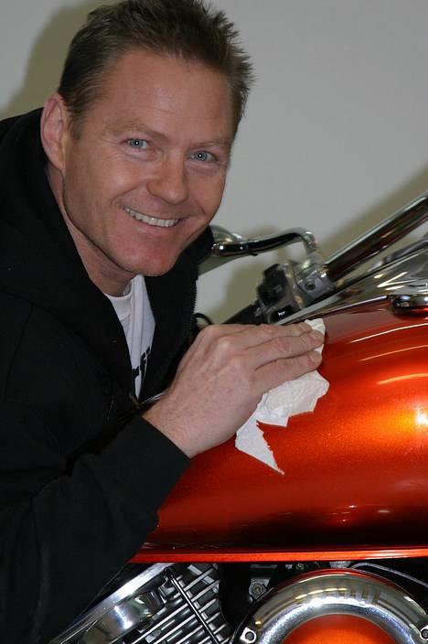 Yamaha XVS 1100 Drag Star - Se min nye knallert ....  drenge bliver nok aldrig anderledes, legetøjet bliver bare dyrere  med årene :o) billede 1