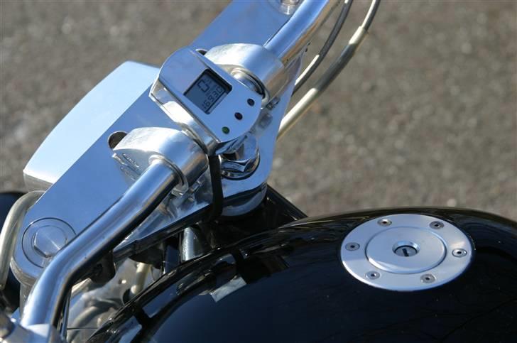 Yamaha XVS 1100 Drag Star - Speedometer og tankdæksel billede 9