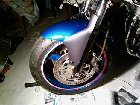 Kawasaki ZX Ni'arn (solgt) - Forhjul med rimtaping billede 19