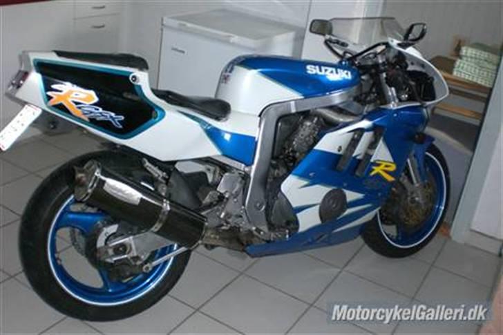 Suzuki gsxr 400 (totalskadet) billede 2
