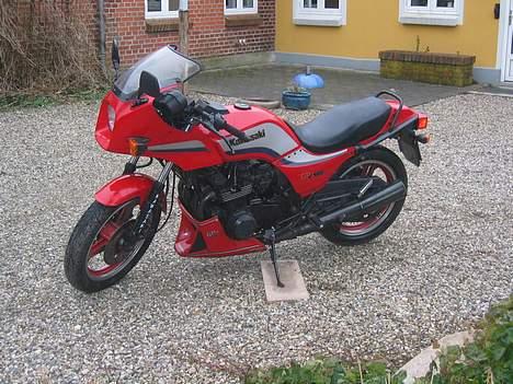 Kawasaki GPz 750 SOLGT - Før renovering billede 1