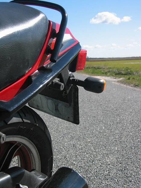 Kawasaki GPz 750 SOLGT - Efter, men uden fuldkåbe billede 5