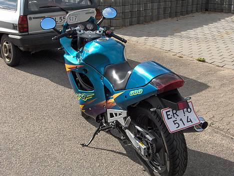 Suzuki GSX 600 F billede 3