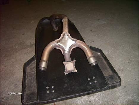 Ducati 750 S     SOLGT - manifold skåret op og indmaden ændret så der er bedre gennemgang billede 6