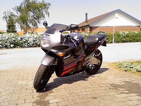 Honda Cbr F2 ¤¤¤ Solgt ¤¤¤ - Taget med mobilen. billede 1