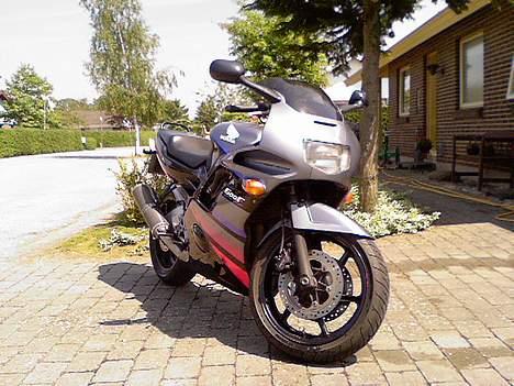 Honda Cbr F2 ¤¤¤ Solgt ¤¤¤ - Taget med mobilen. billede 3
