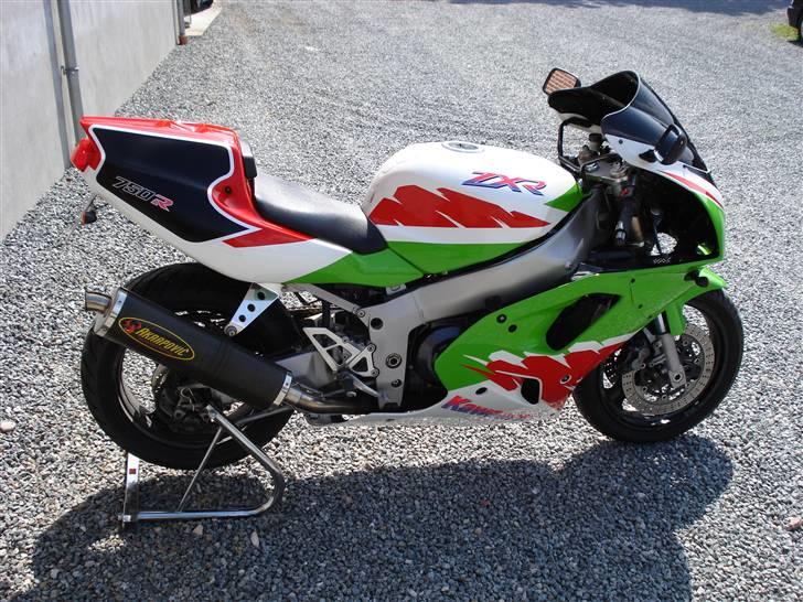 Kawasaki ZXR750R billede 3