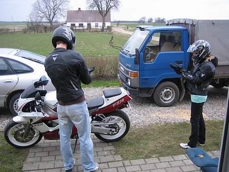 Yamaha fzr 400rr billede 5