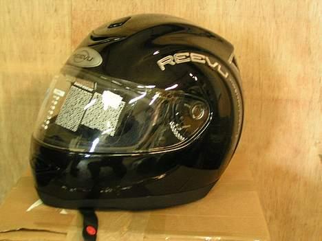 Suzuki GSX750F (SOLGT) - reevu hjelm rart i starten men i det lange løb også lidt irreterende billede 2