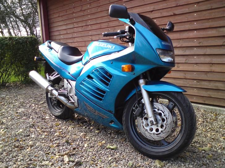 Suzuki RF 600 R billede 1