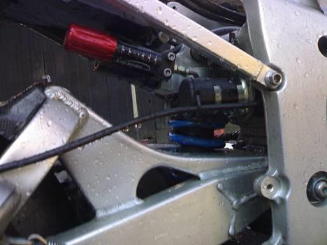 Yamaha YZF-R6 (SLAGTET) billede 3