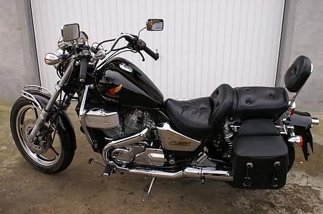 Honda Shadow   SOLGT billede 1