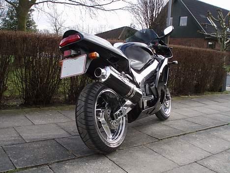 Kawasaki ZX9R  ( SOLGT ) billede 2