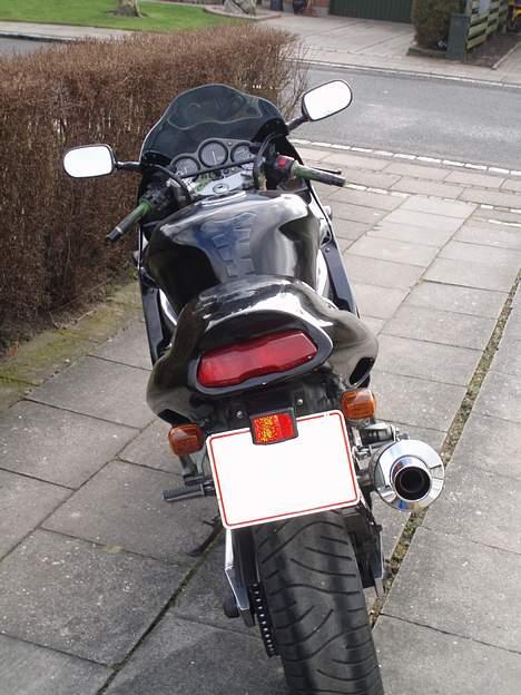 Kawasaki ZX9R  ( SOLGT ) billede 4