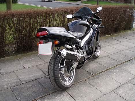 Kawasaki ZX9R  ( SOLGT ) billede 5